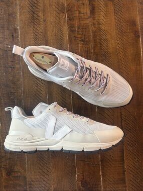 Veja Dekkan Alveomesh Mens Shoes Sneakers in Natural White Size 10 Vibram Sole